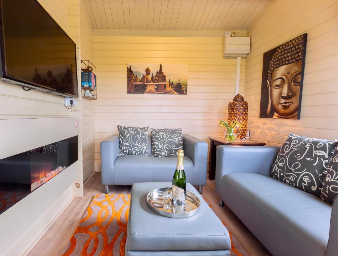 The Retreat Log Cabin Sudbury  Esterno foto